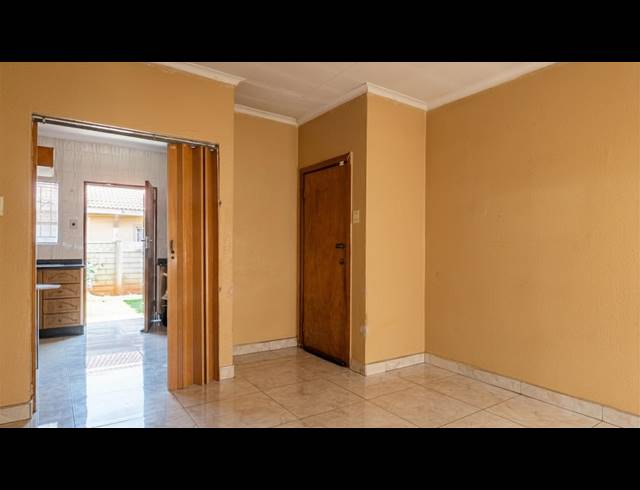 3 BEDROOM HOUSE FOR SALE IN SEBOKENG ZONE 14